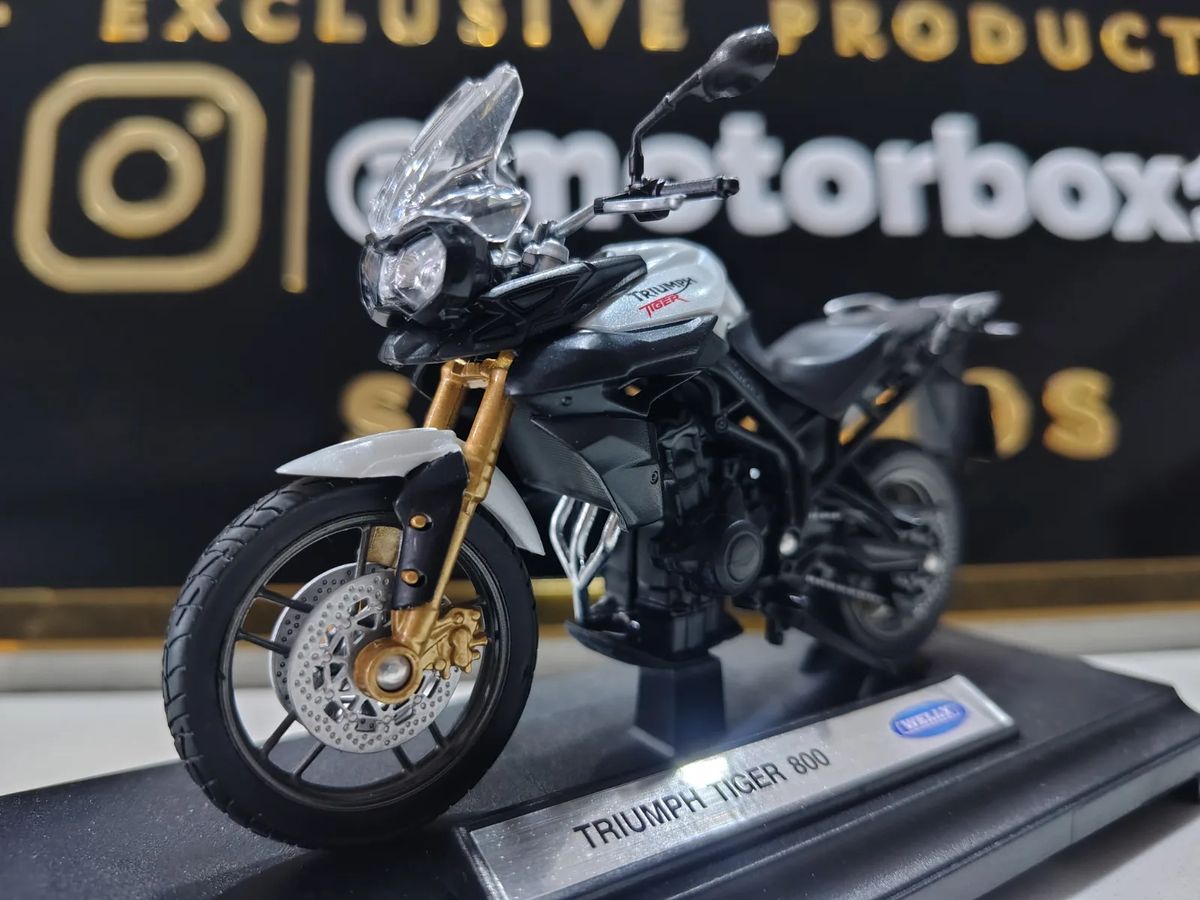 TRIUMPH TIGER 800 — foto 1