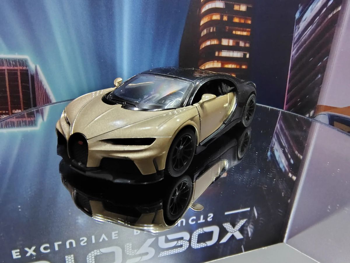 Bugatti Chiron — foto 1
