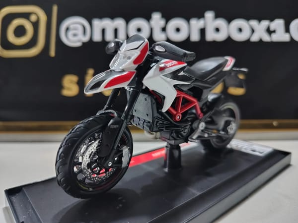 DUCATI HIPEROTARD 1/18 / PEQUEÑA