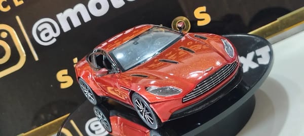 ASTON MARTIN DB-12 - SPECIAL EDITION