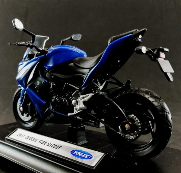 SUZUKI GSX-S 1000 F